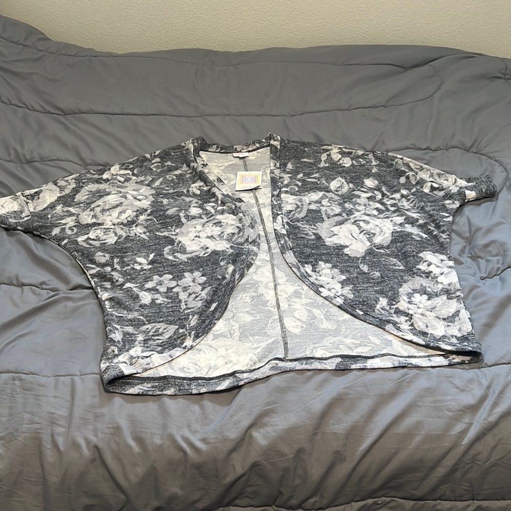 Lularoe Tracy Cocoon Cardigan